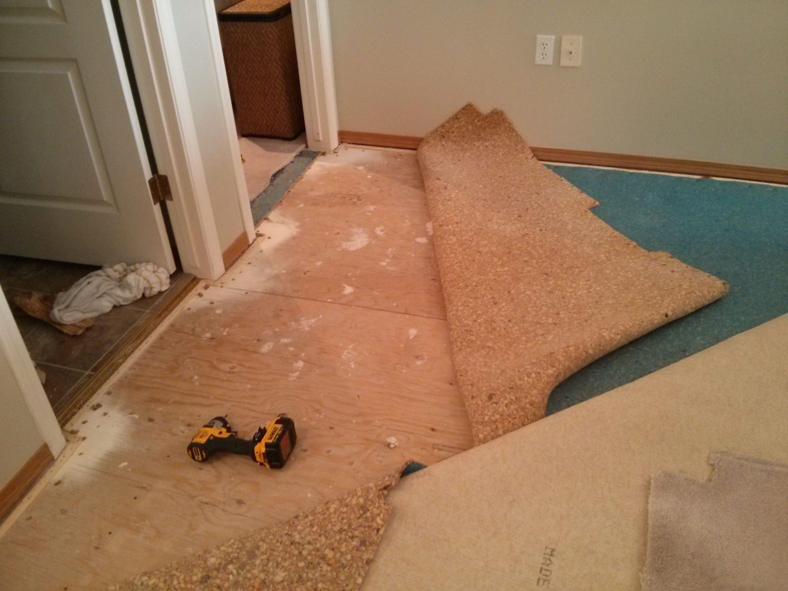 squeaky-floors-the-best-carpet-repair-and-stretch-services-in-calgary